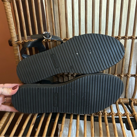 Tamaris Christa Black Leather Buckle Sandals‎ Flats Strappy NEW Size 42 (US 11) - Picture 6 of 6